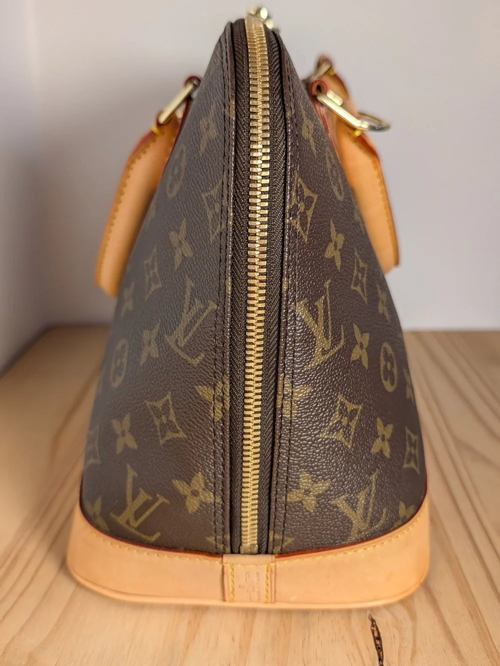 Authentic Louis Vuitton Alma PM Monogram Canvas Excellent Vintage w/ Lock & Keys